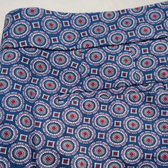 J. Crew Factory Blue Medallion Shorts, size 4 - Picture 4 of 11